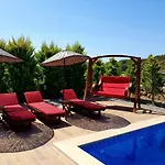 Kizlan Ova Alojamento de Acomodação e Pequeno-almoço 3*